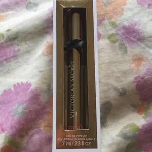 Victoria secret rollerball in heavenly